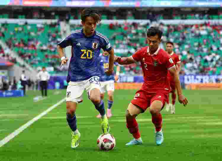 马德兴：众多旅欧球员未入选日本国奥，大学生球员助阵