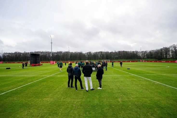 因卡灵顿翻修曼联女足将训练场让给男队，前者或借用80公里外场地